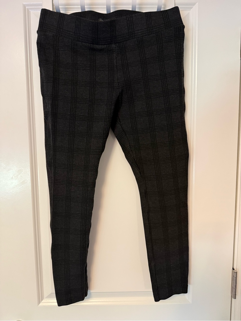 Ann Taylor Black Plaid Stretch Pants